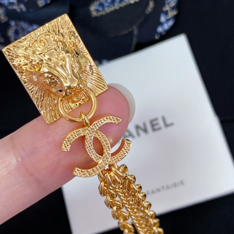 Ch**el necklaces